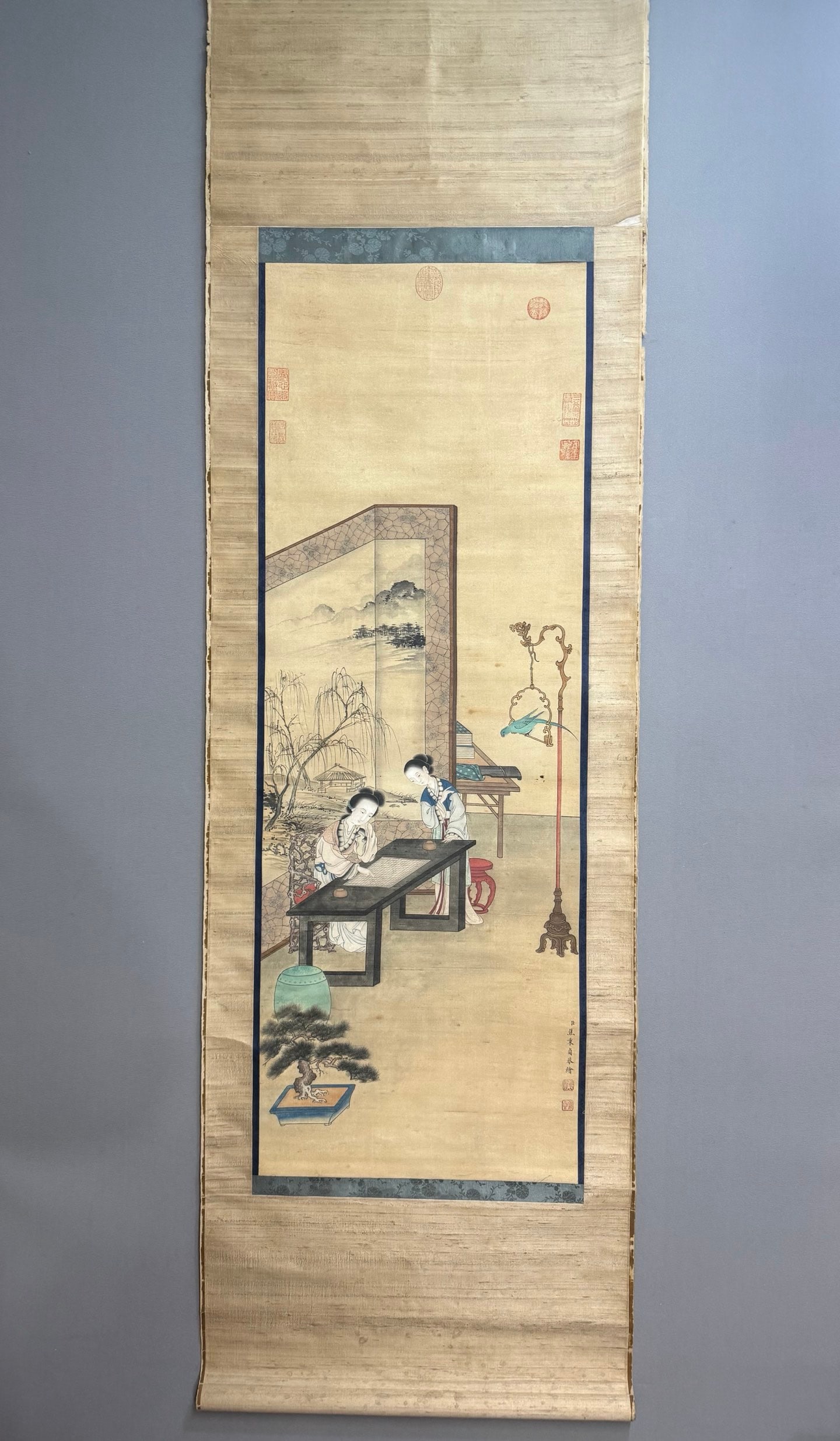 A silk book by Jiao Bingzhen: Jiao Bingzhen's silk book Size:113x40cm (The Dimensions Of All Batches Are Manually Measured.If You Need More Detailed Information, Please Contact Our Customer Service Before Bidding.)