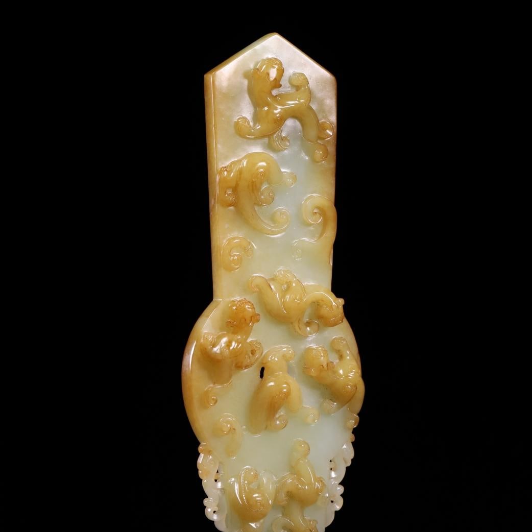 A beautiful Hetian jade dragon gui - 5