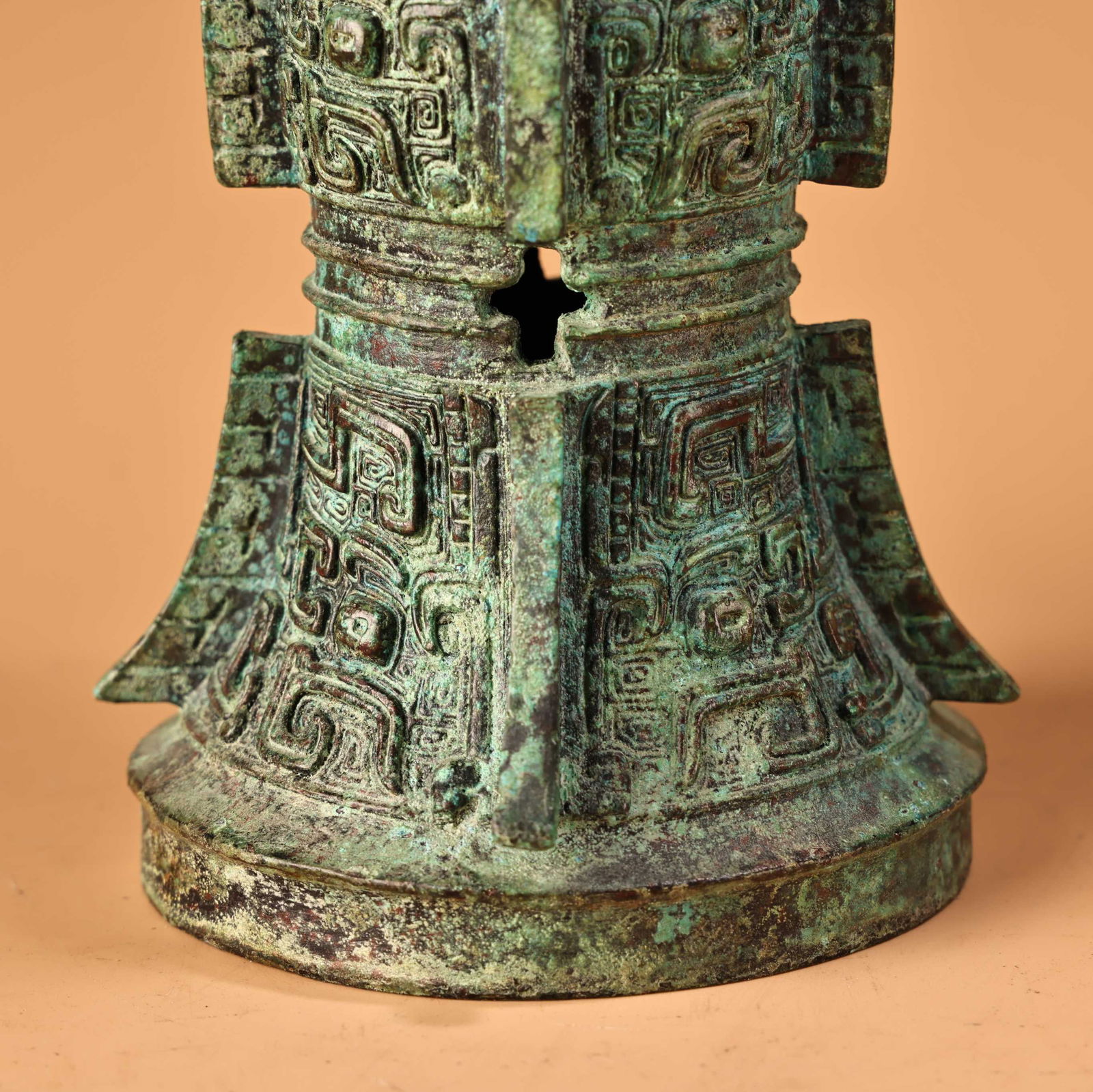 A fine bronze flower cup vase - 5