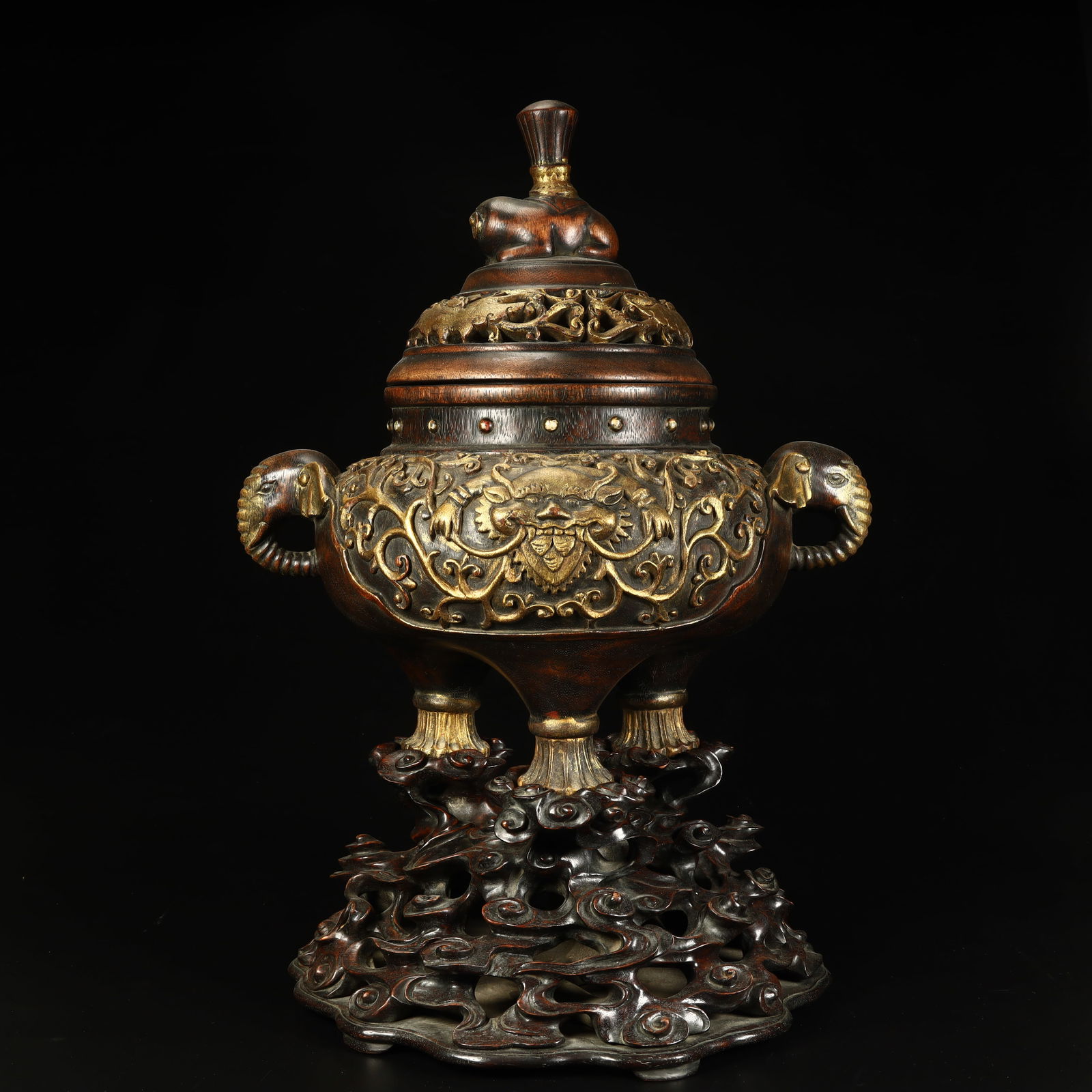 A fine agarwood elephant ear incense stove from the Qing Dynasty (1 of 12)