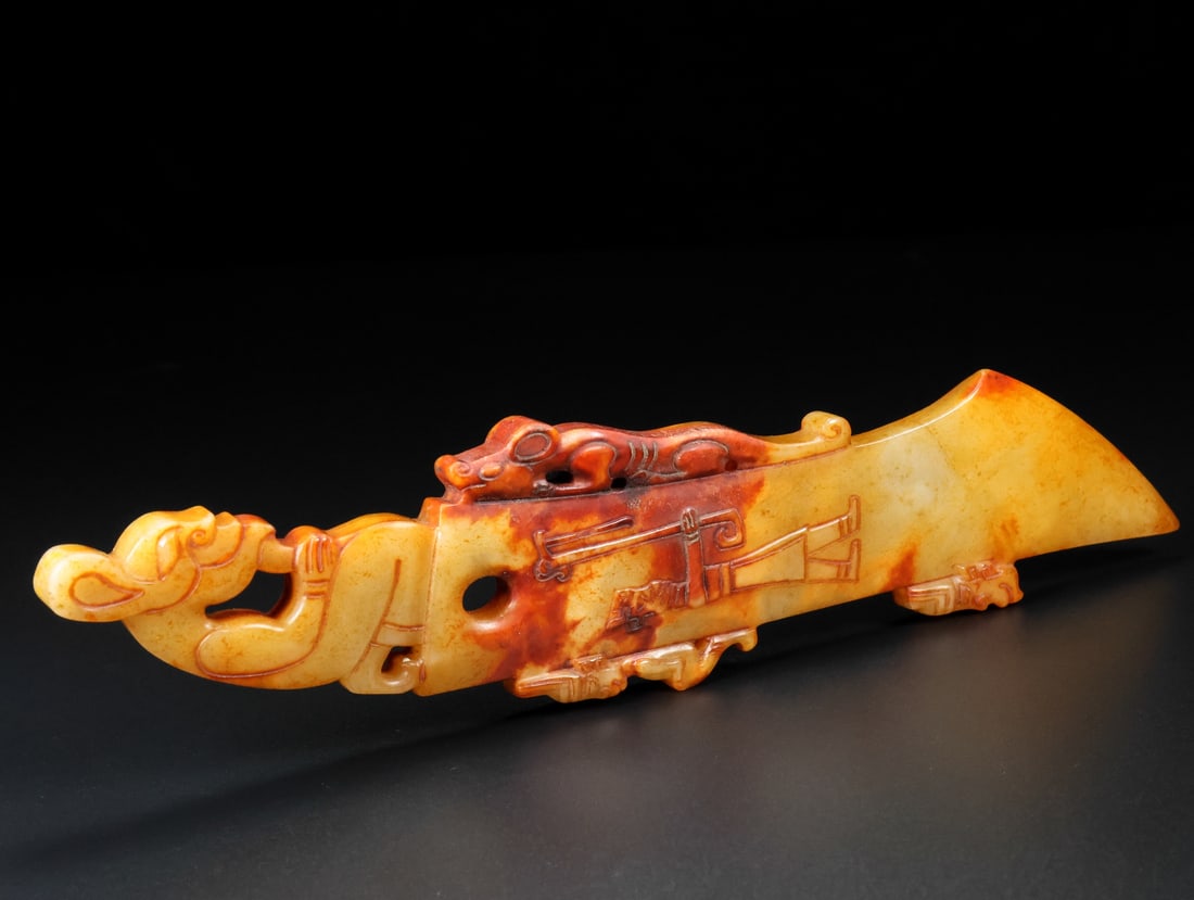 A fine Hetian jade axe - 2