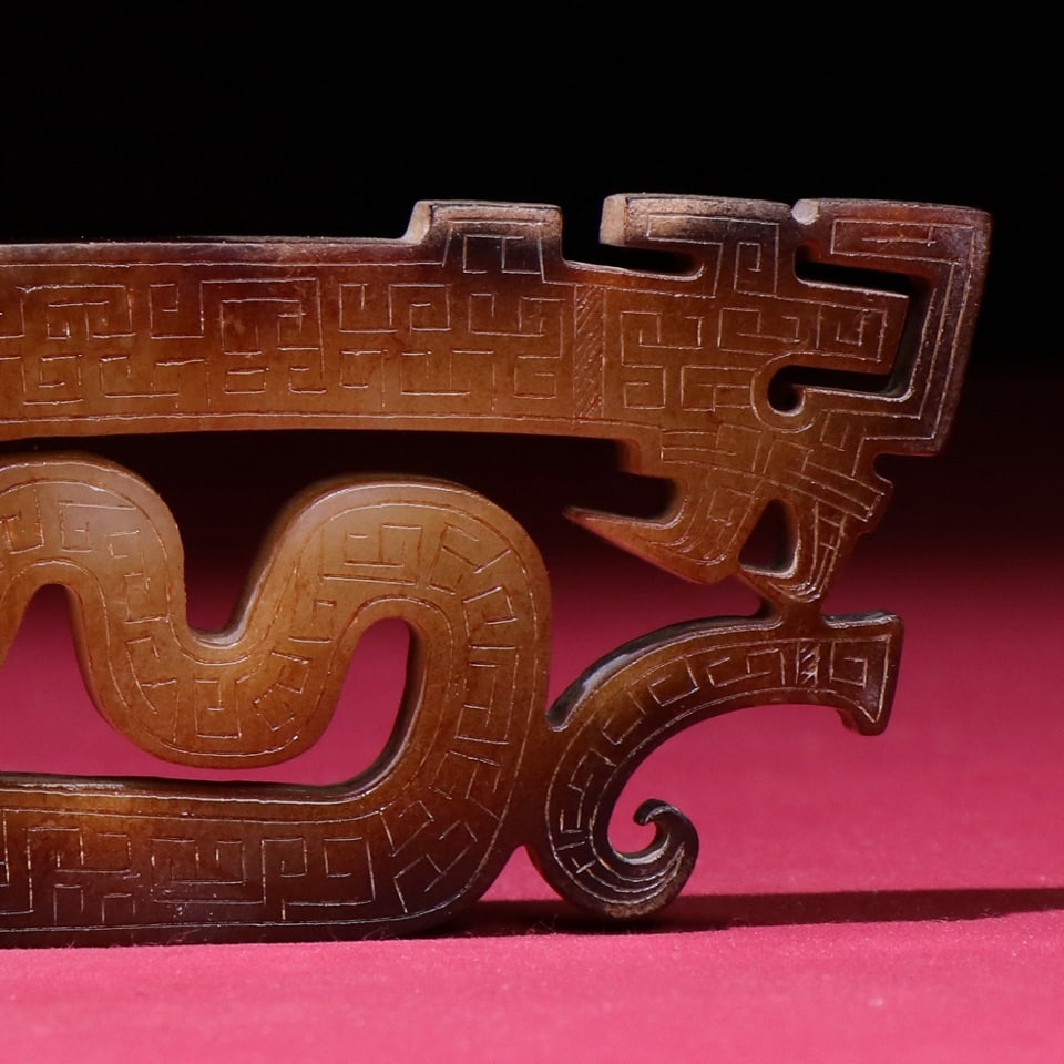 A beautiful red dragon pendant - 8