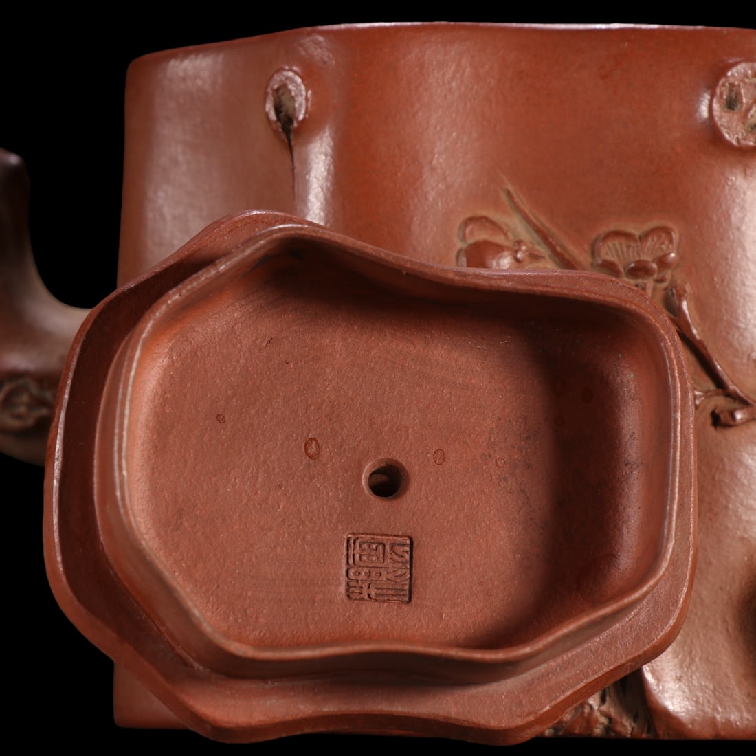 An Exquisite Purple Sands Flower Pattern Teapot - 3