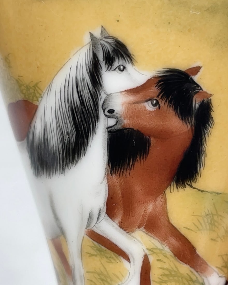 An Exquisite Enamel Animal Pattern Vase - 7