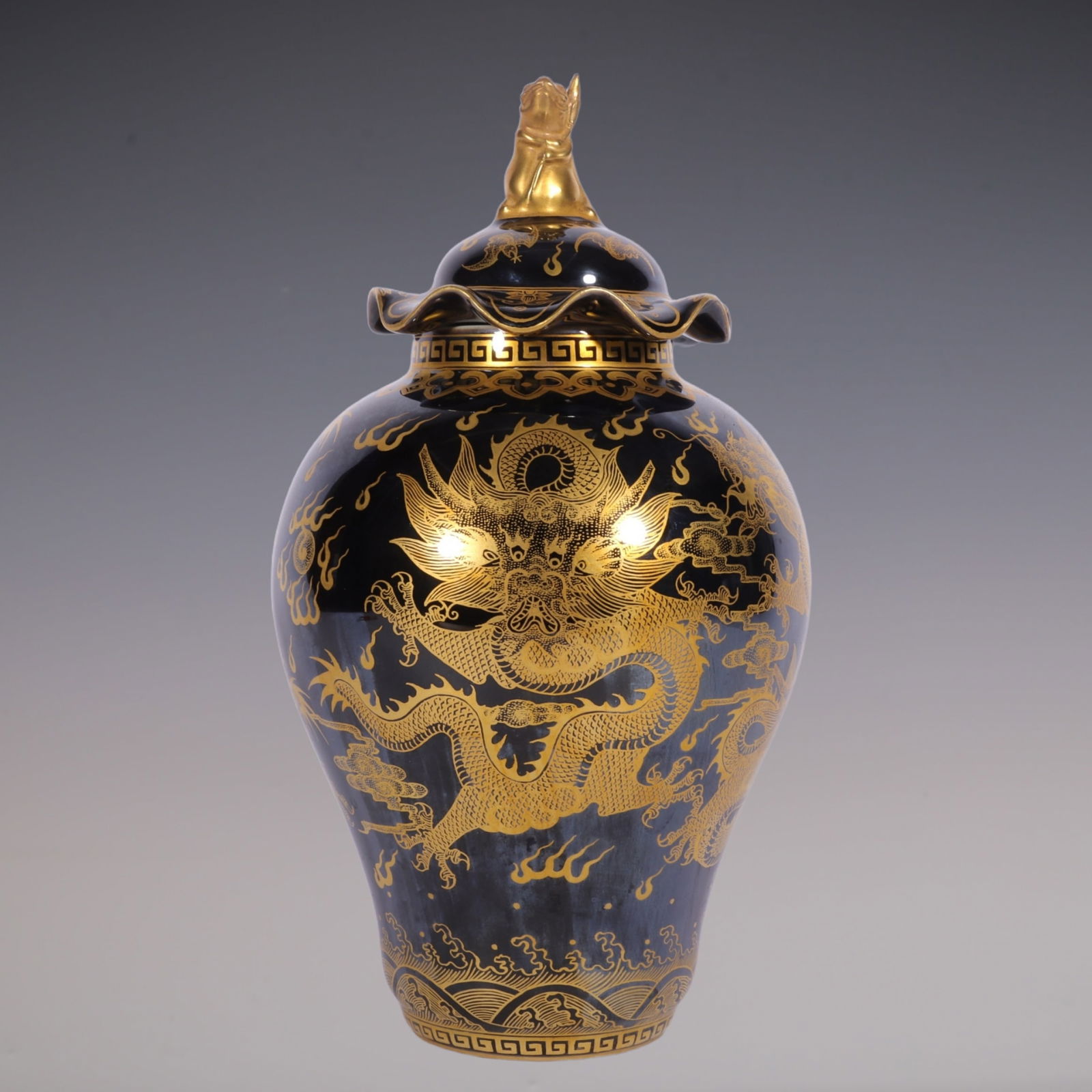 An Exquisite Ji Blue Glazed Painted Gold Dragon Pattern Seawater Pattern Tea Caddy: An Exquisite Ji Blue Glazed Painted Gold Dragon Pattern Seawater Pattern Tea Caddy Qing Dynasty, China Qianlong Six-character Mark Size:23cmx11.8cm (The Dimensions Of All Batches Are Manually