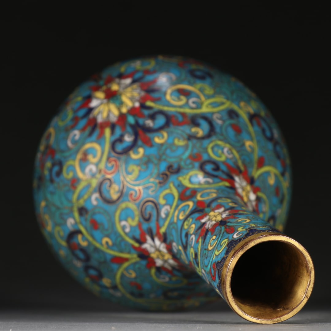 An Exquisite Cloisonne Lotus Pattern Vase - 8