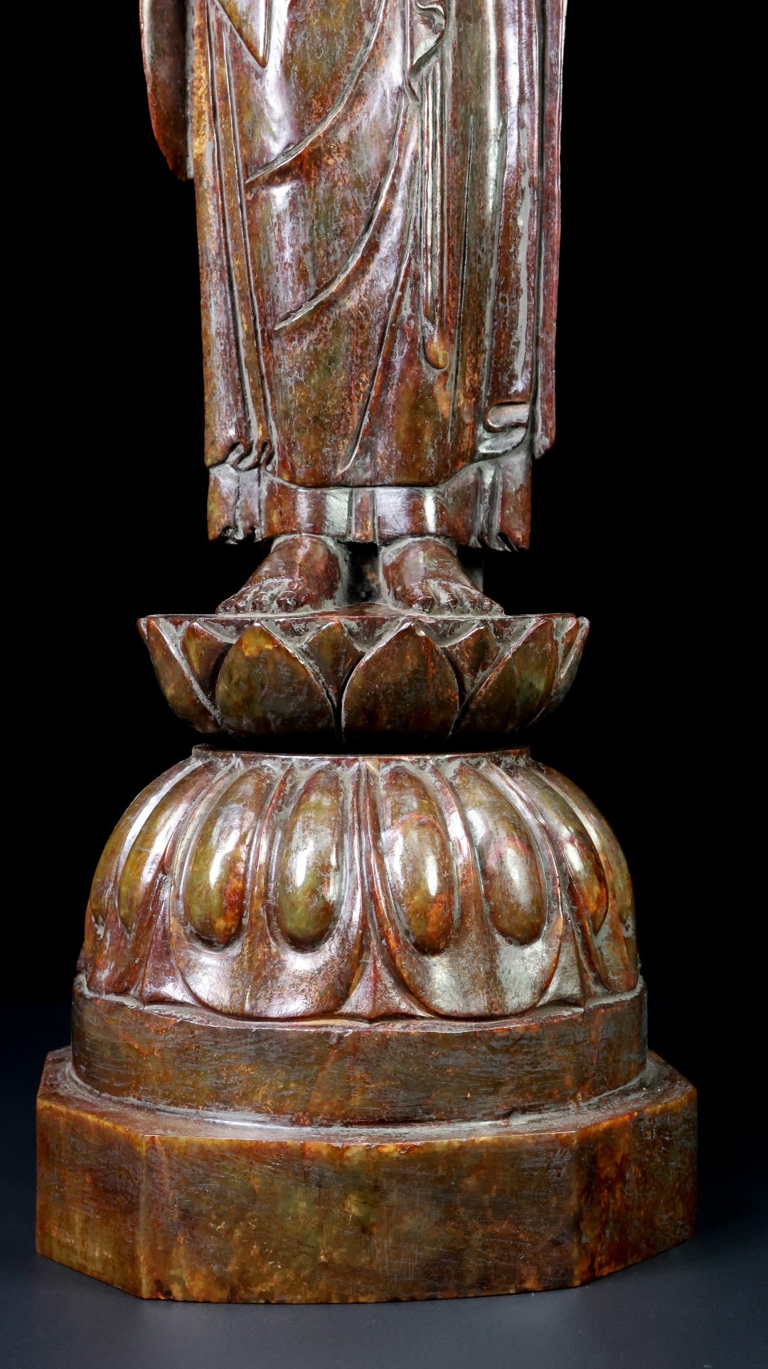 An Exquisite White Jade Buddha Statue - 3