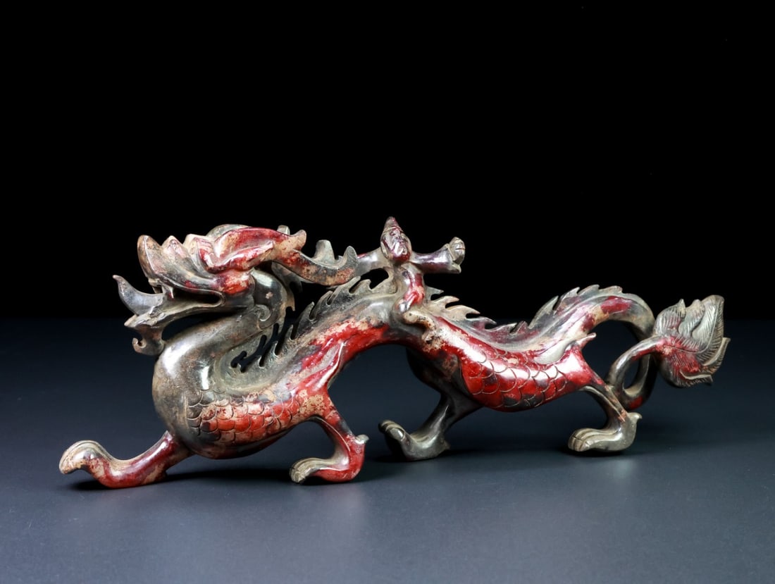 An Exquisite White Jade Dragon Ornament - 2