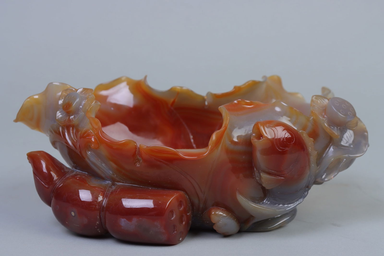 An Exquisite Agate Fish Pattern Brush Washer (1 of 9)