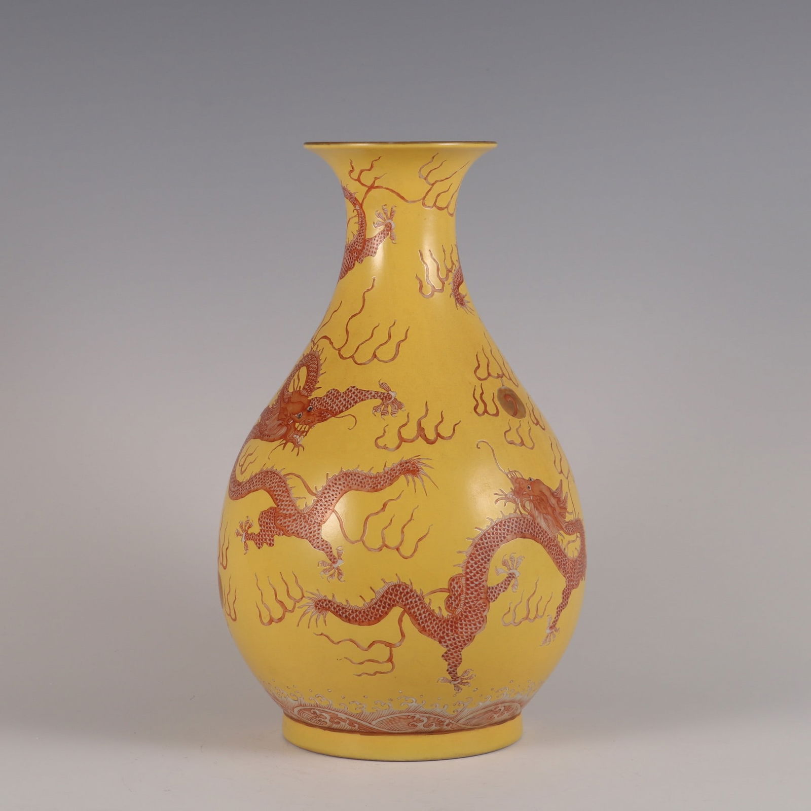 An Exquisite Iron-Red Dragon Pattern Seawater Pattern Vase - 3