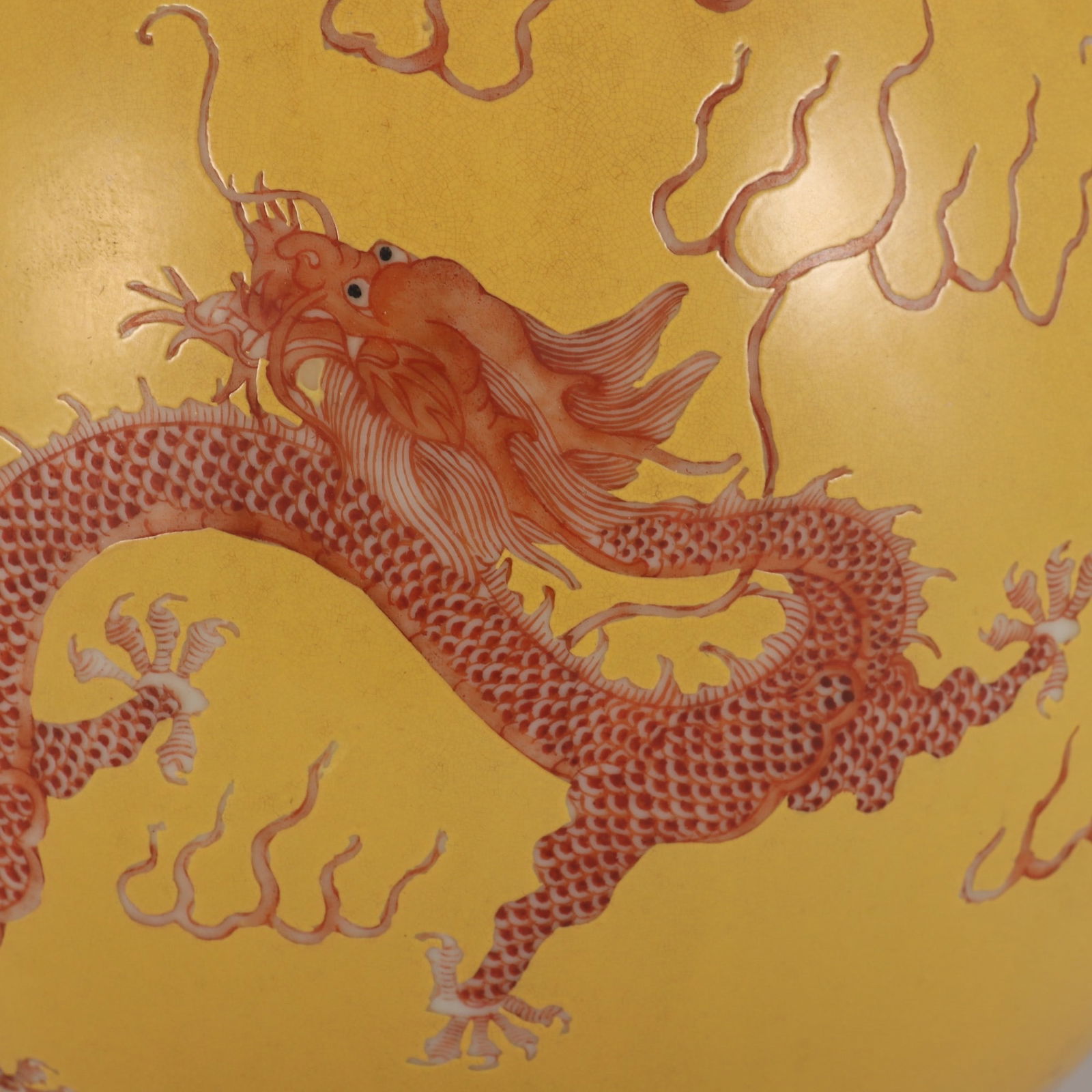 An Exquisite Iron-Red Dragon Pattern Seawater Pattern Vase - 6