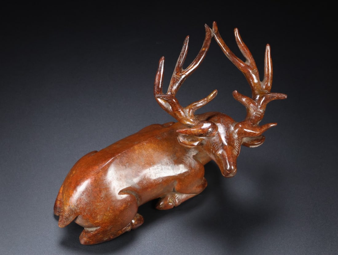 An Exquisite White Jade Deer Ornament - 3