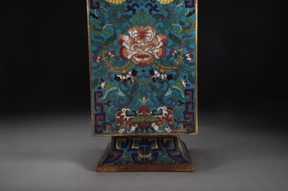 An Exquisite Cloisonne Lotus Pattern Vase - 4