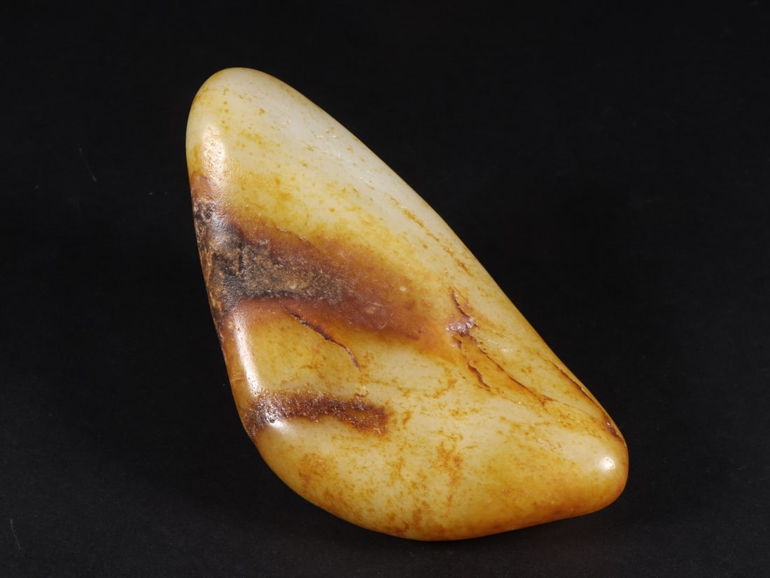 An Exquisite White Jade Ornament - 9