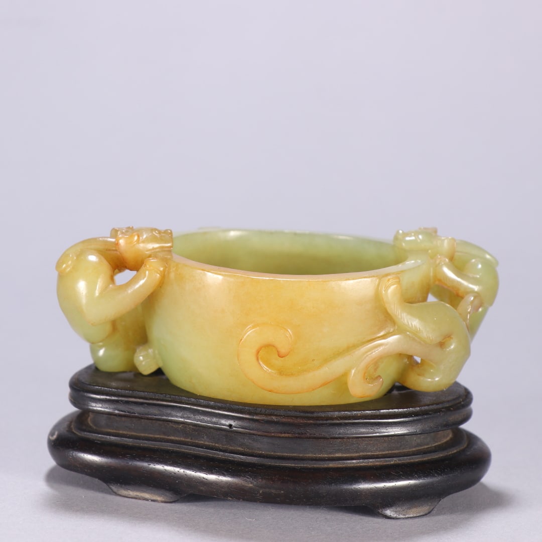 An Exquisite Yellow Jade Chi-Dragon Pattern Cup - 4
