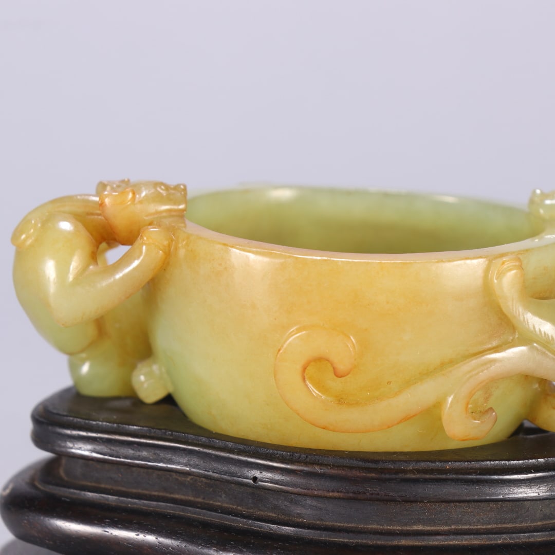 An Exquisite Yellow Jade Chi-Dragon Pattern Cup - 5