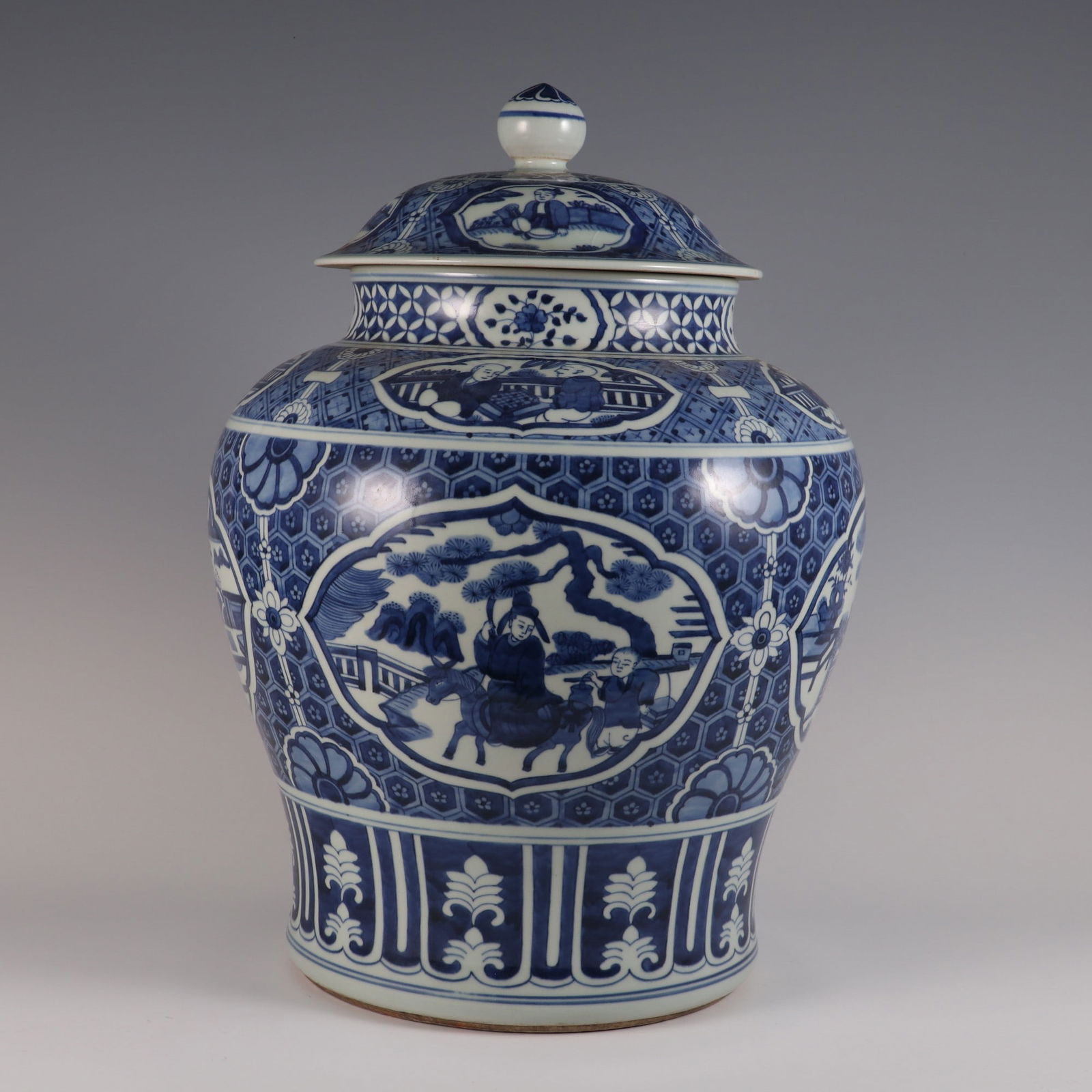 An Exquisite Blue and White Character and Story Pattern Jar: An Exquisite Blue and White Character and Story Pattern Jar Ming Dynasty, China Wanli Six-character Mark Size:46.8cmx33cm (The Dimensions Of All Batches Are Manually Measured.If You Need More