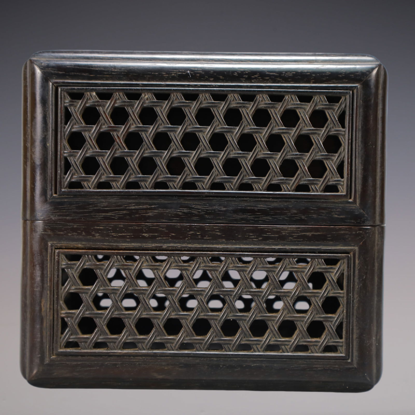 A Exquisite Zitanwood Box - 2