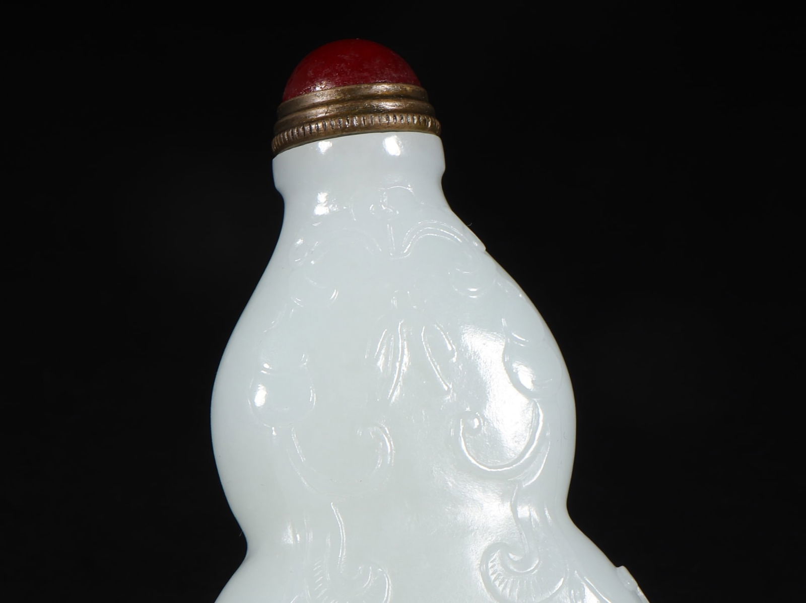 An Exquisite White Jade Melon and Fruit Pattern Snuff Bottle - 3