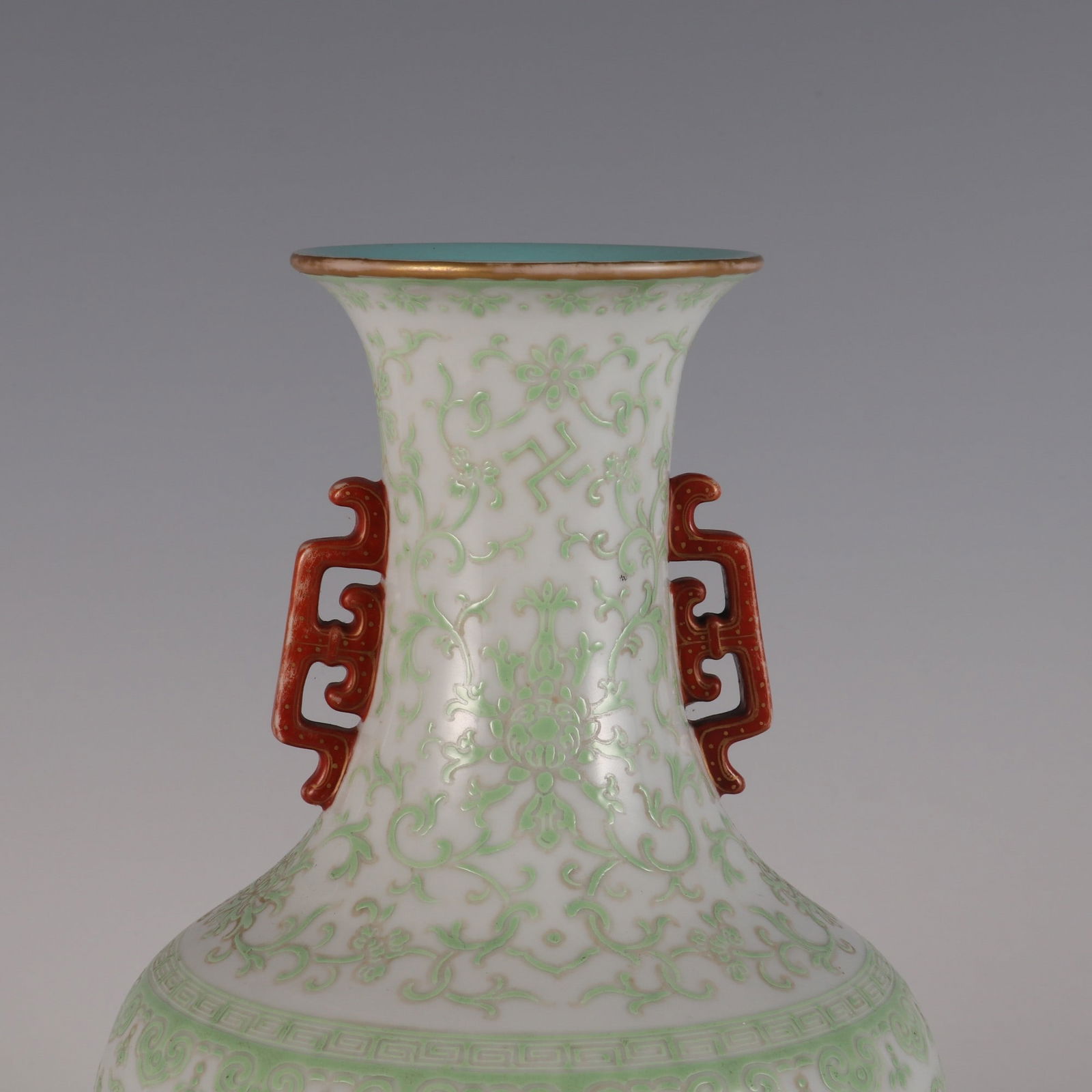 An Exquisite Green Ground Lotus Pattern Double-Ears Vase - 4