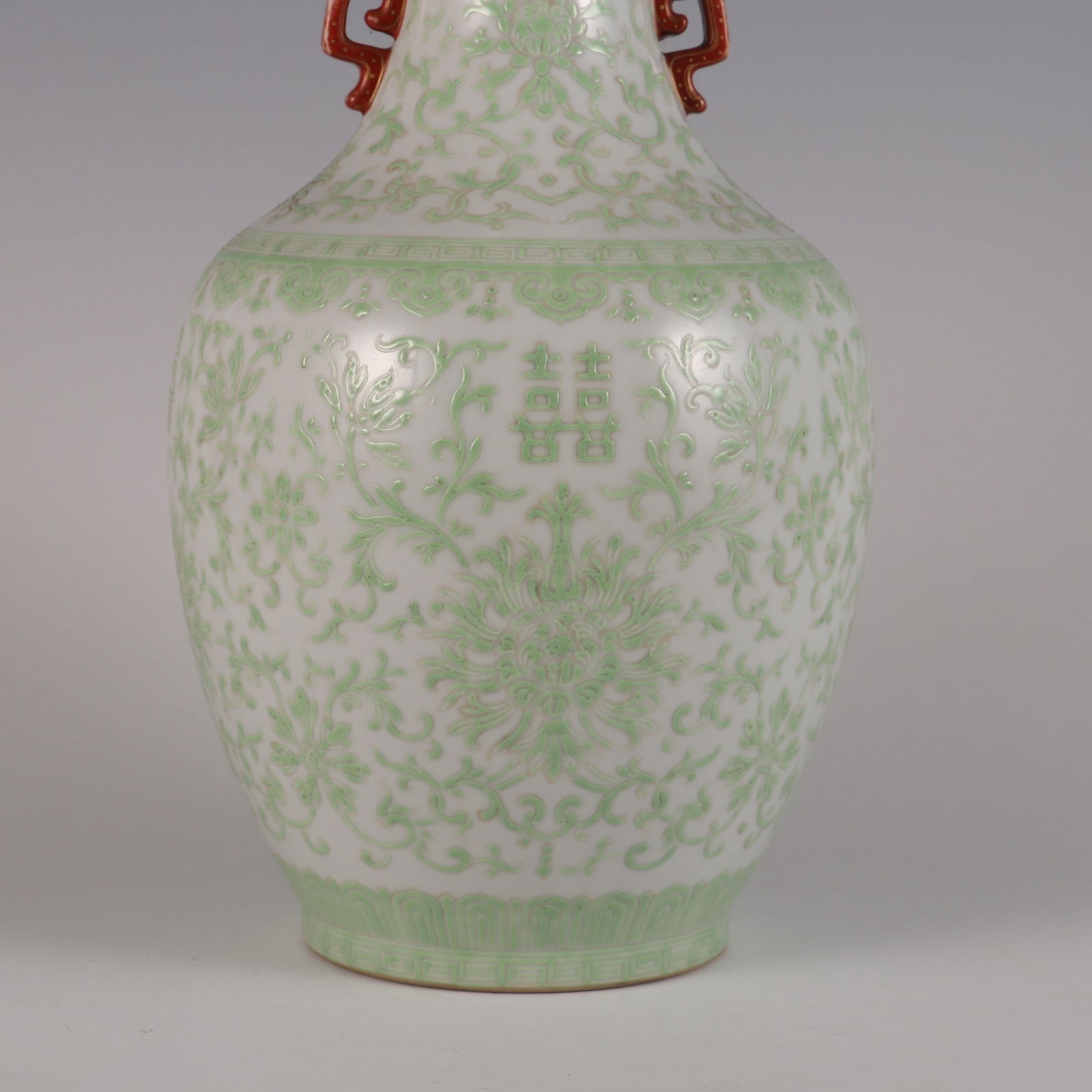 An Exquisite Green Ground Lotus Pattern Double-Ears Vase - 5