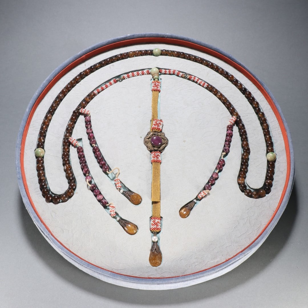 A Set of Fine Tourmaline Round beads: A Set of Fine Tourmaline Round beads Qing Dynasty, China Size:1cm (The Dimensions Of All Batches Are Manually Measured.If You Need More Detailed Information, Please Contact Our Customer Service