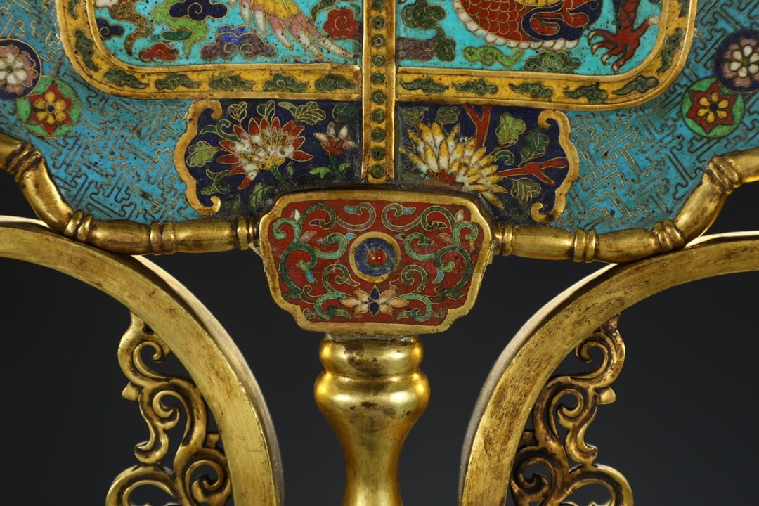 An Exquisite Cloisonne Dragon and Phoenix Pattern Lotus Pattern Ornament - 6