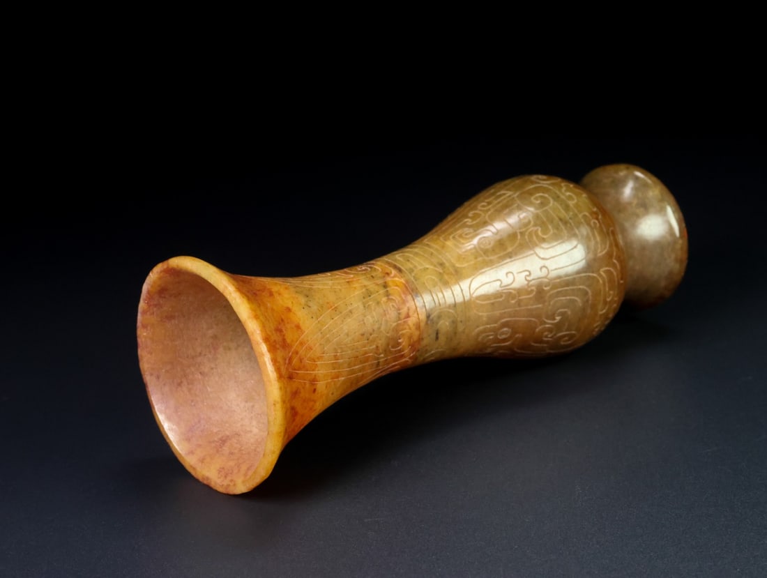 An Exquisite White Jade Cup - 8