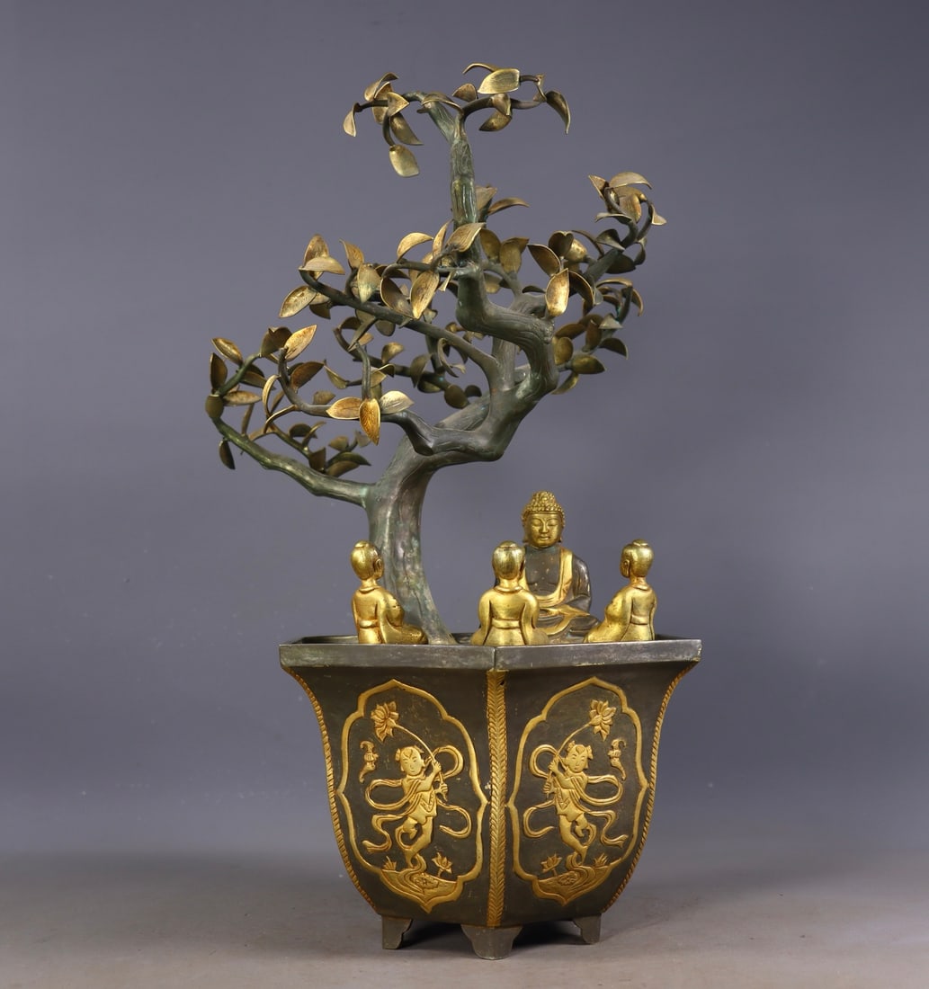 An Exquisite Gilt Bronze Figure Pattern Bonsai Ornament (1 of 9)