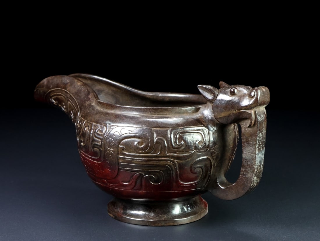 An Exquisite White Jade Ewer - 7