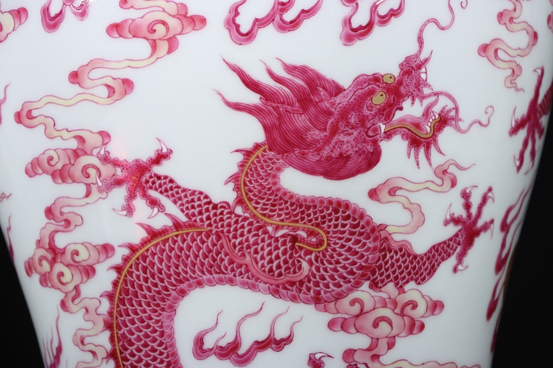 An Exquisite Ruby Red-Glazed Painted Gold Seawater Pattern Dragon Pattern Vase - 7