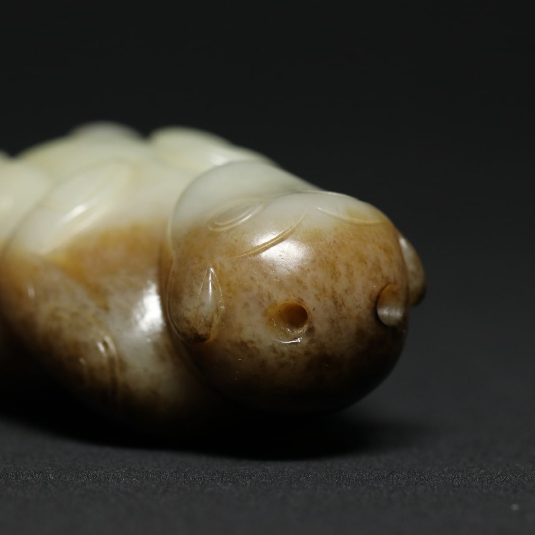 An Exquisite White Jade Monkey Pendant - 8