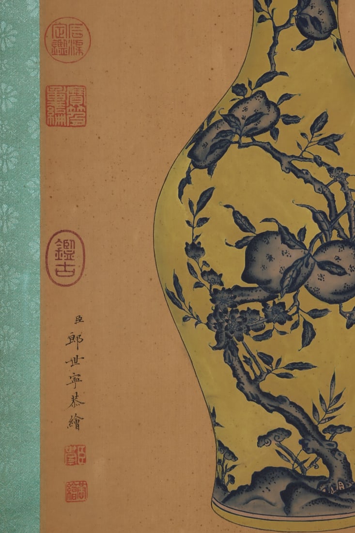 An Exquisite Blue and White Melon and Fruit Pattern Vase - 8