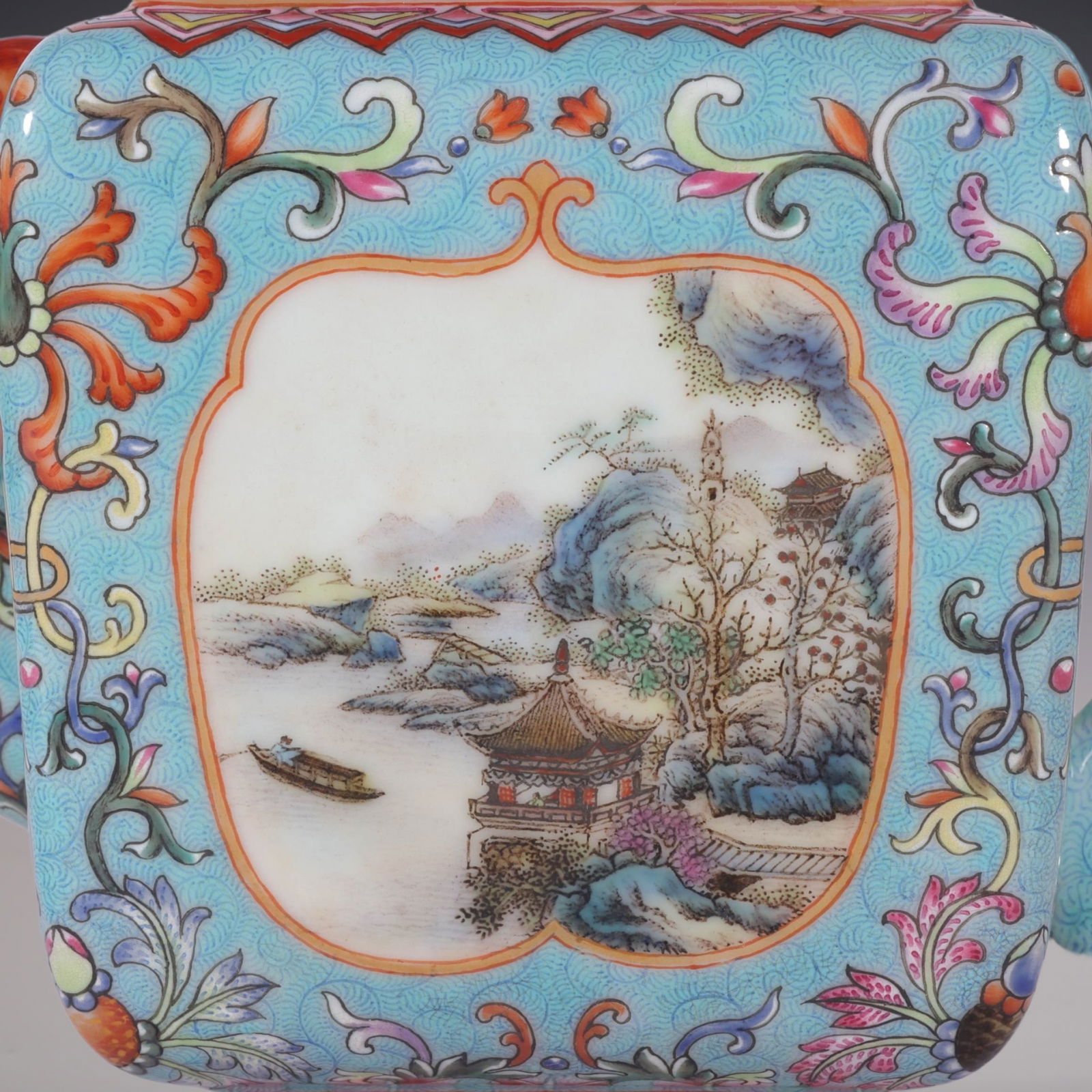 An Exquisite Enamel Green Ground Lotus Pattern Landscape Pattern Teapot - 2