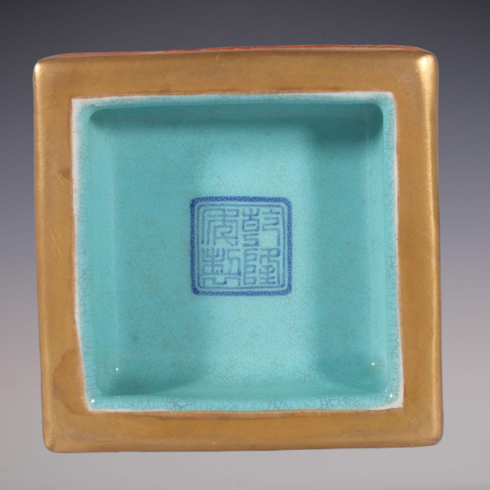 An Exquisite Enamel Green Ground Lotus Pattern Landscape Pattern Teapot - 8