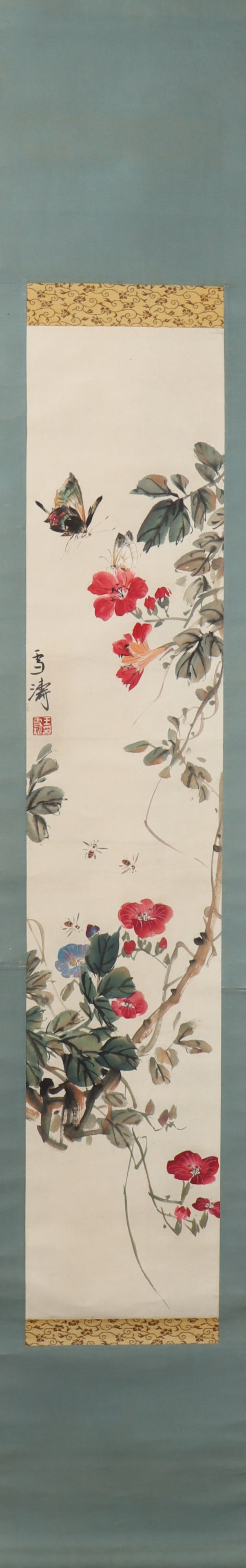 A Chinese Vertical Scroll Ink Painting of Flower on Paper: A Chinese Vertical Scroll Ink Painting of Flower on Paper Wang xuetao Size:82cmx16cm (The Dimensions Of All Batches Are Manually Measured.If You Need More Detailed Information, Please Contact Our