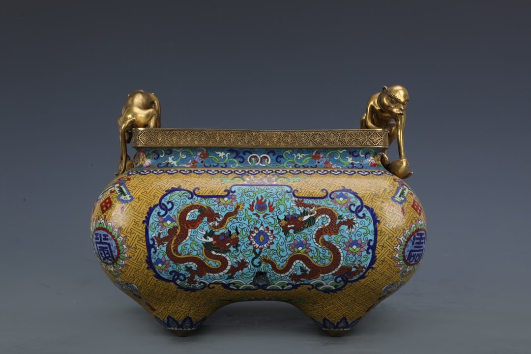 An Exquisite Cloisonne Lotus Pattern Dragon Pattern Double-Ears Censer - 2