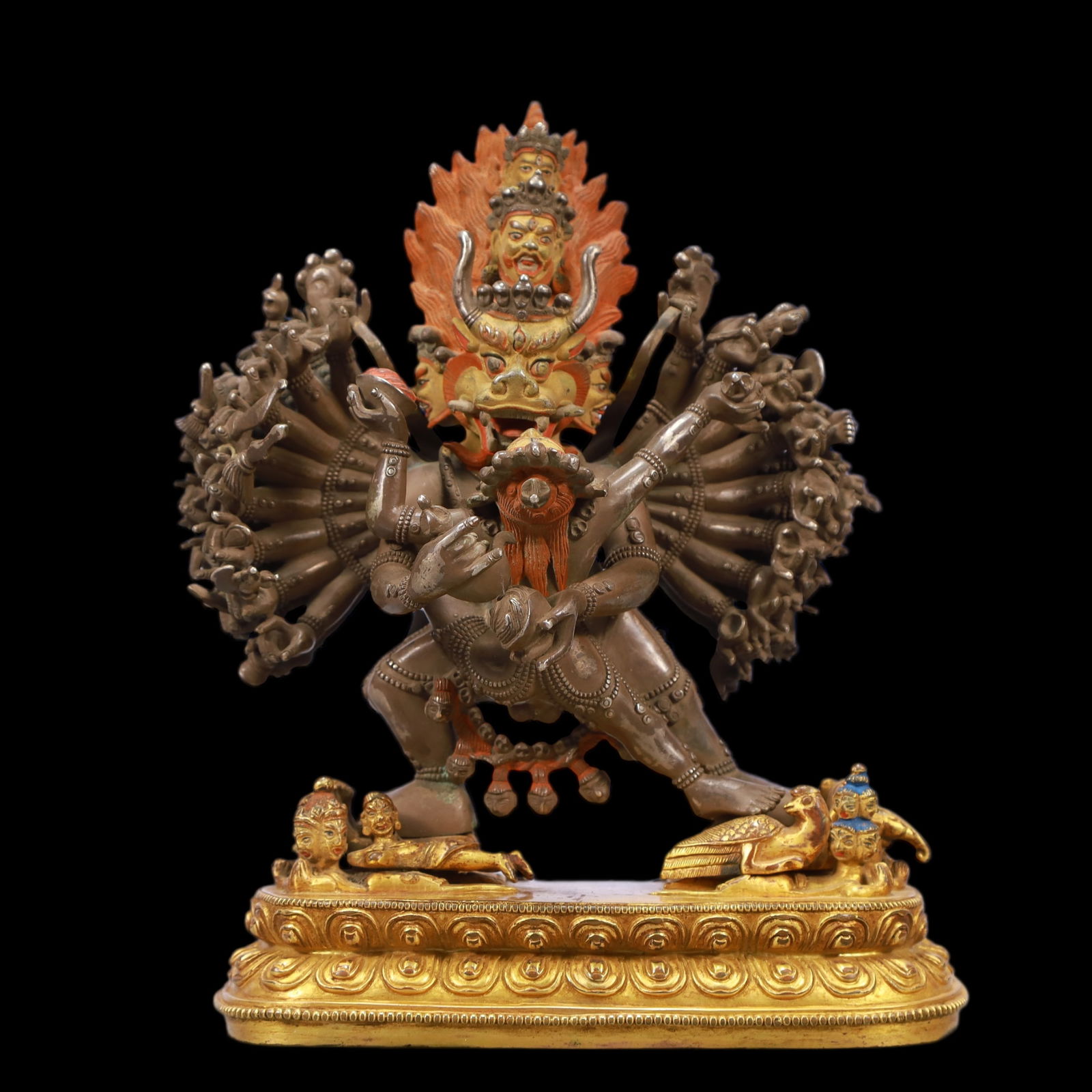A Exquisite Gilt Bronze Statue of Vajra: A Exquisite Gilt Bronze Statue of Vajra Ming Dynasty, China Size:15cmx7.5cmx19cm Weight:2500g (The Dimensions Of All Batches Are Manually Measured.If You Need More Detailed Information, Please