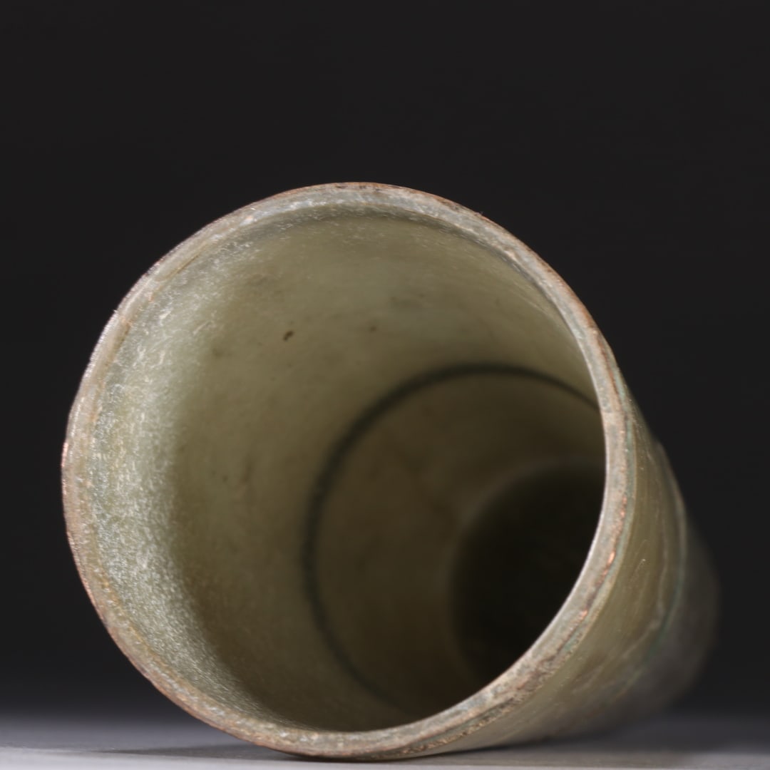 An Exquisite White Jade Brush Pot - 8