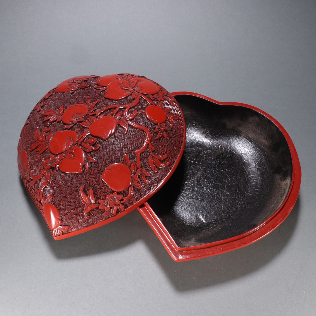 An Exquisite Carved Red Lacquer Peach Pattern Box - 4