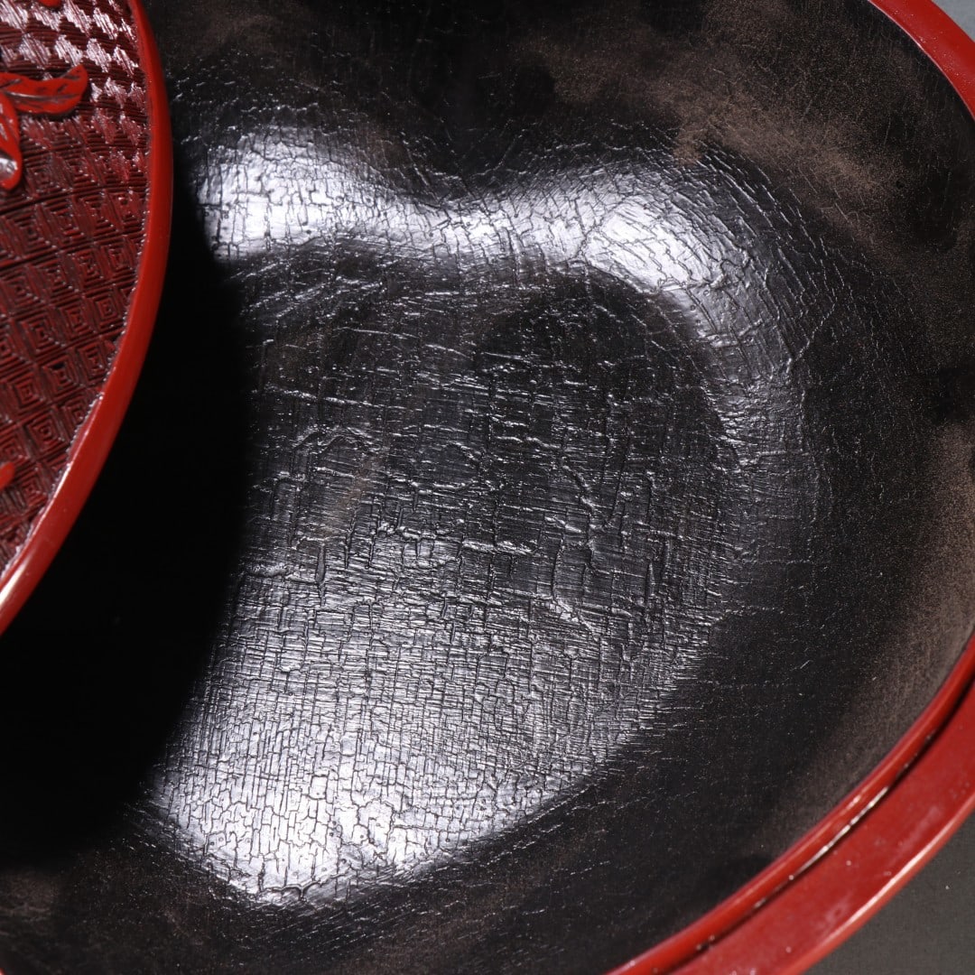 An Exquisite Carved Red Lacquer Peach Pattern Box - 5