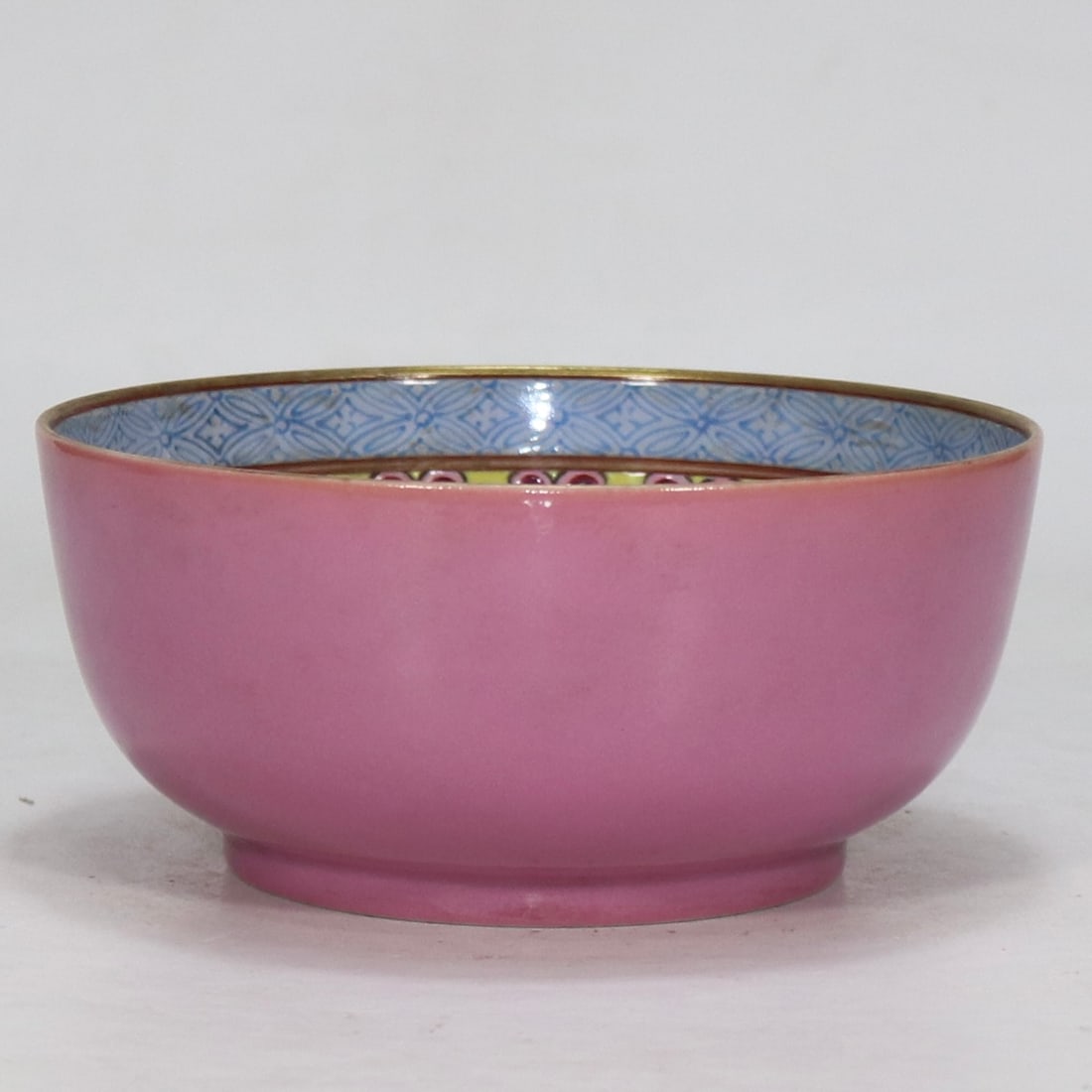 An Exquisite Enamel Ruby Red-Glazed Flower Pattern Bowl - 3