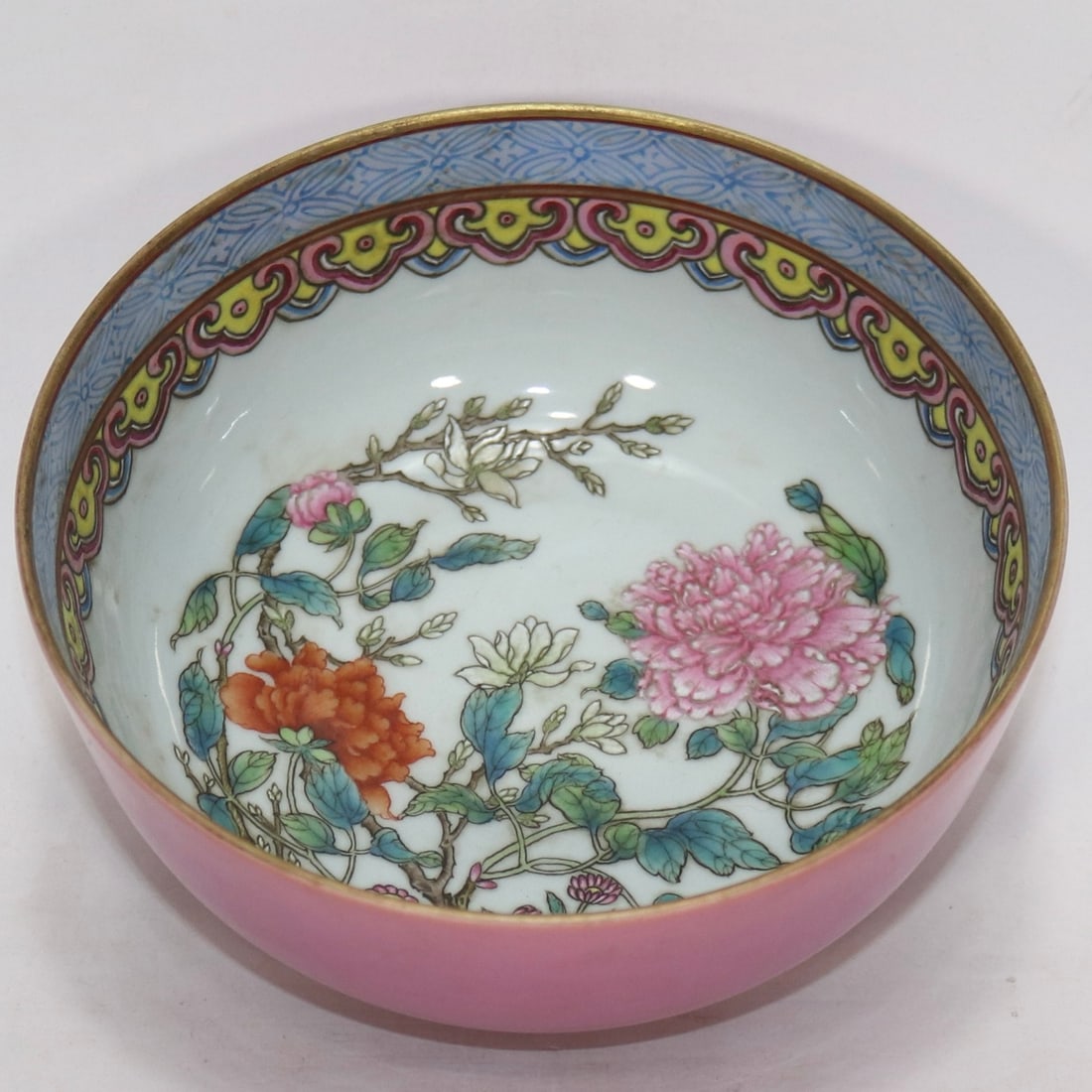 An Exquisite Enamel Ruby Red-Glazed Flower Pattern Bowl - 6