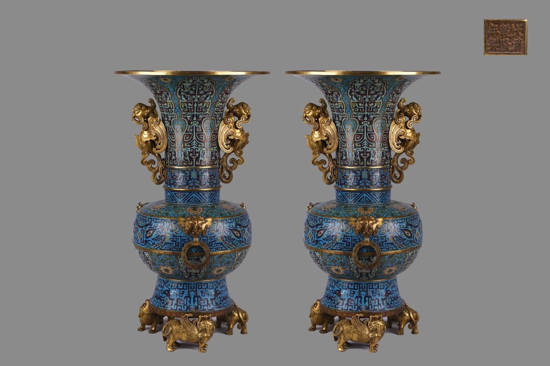 A Pair of Exquisite Cloisonne Beast-Face Pattern Double-Ears Vase: A Pair of Exquisite Cloisonne Beast-Face Pattern Double-Ears Vase Qing Dynasty, China Qianlong Six-character Mark Size:77.5cmx45cm Weight:19kg (The Dimensions Of All Batches Are Manually