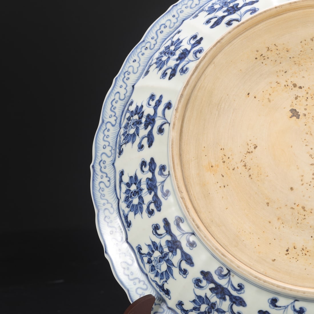 An Exquisite Blue and White Lotus Pattern Flower Pattern Plate - 7