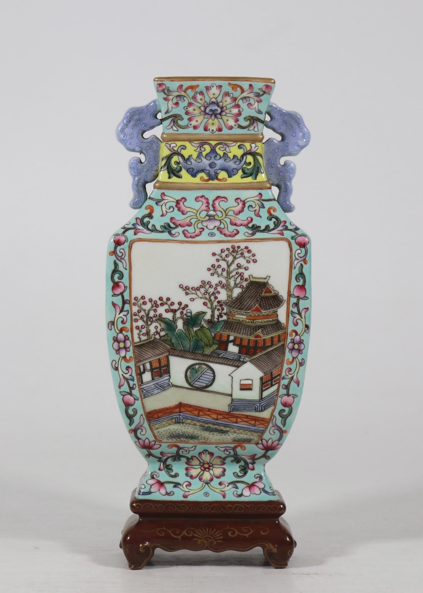 An Exquisite Famille-Rose Lotus Pattern Landscape Pattern Double-Ears Vase: An Exquisite Famille-Rose Lotus Pattern Landscape Pattern Double-Ears Vase Qing Dynasty, China Jiaqing Six-character Mark Size:19.5cmx8cm (The Dimensions Of All Batches Are Manually Measured.If You Ne