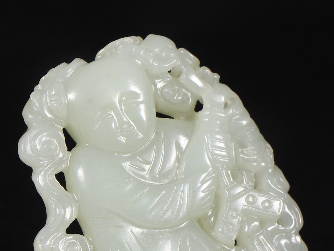 An Exquisite White Jade Figure Pattern Ornament - 4