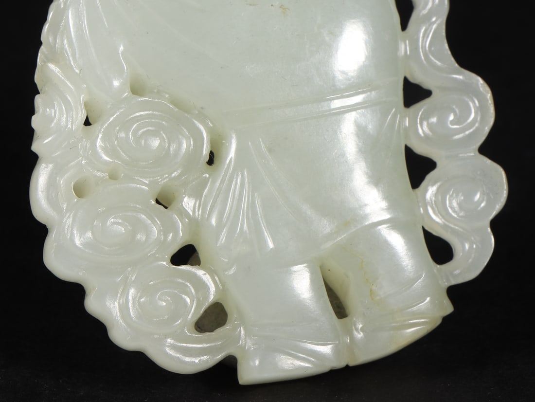 An Exquisite White Jade Figure Pattern Ornament - 8