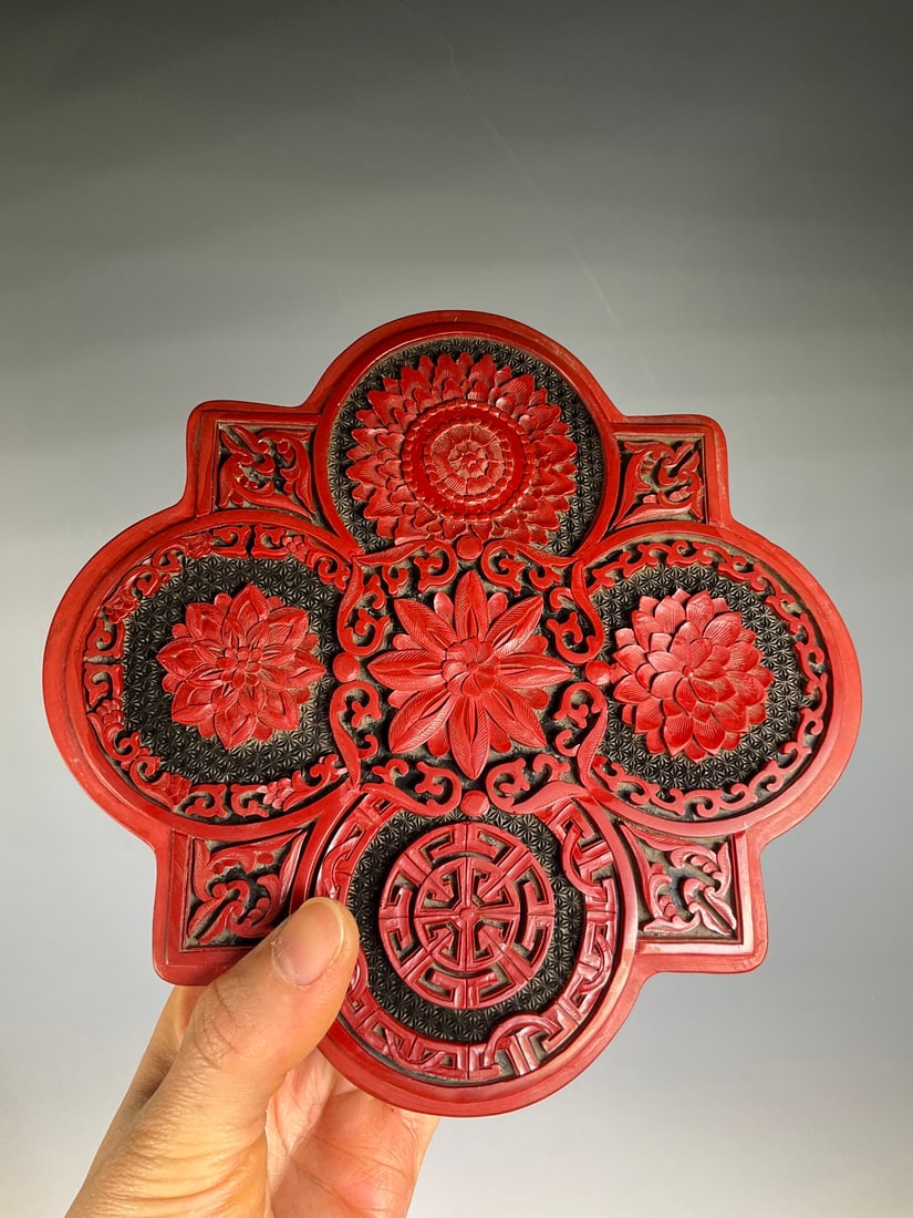 An Exquisite Carved Red Lacquer Flower Pattern Box (1 of 7)