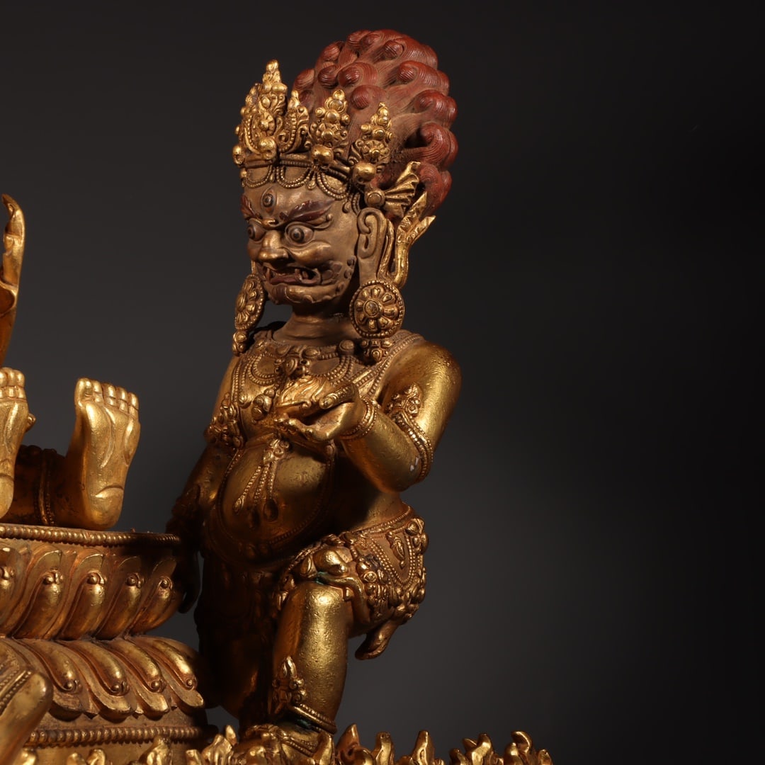 An Exquisite Gilt Bronze Buddha Statue - 10
